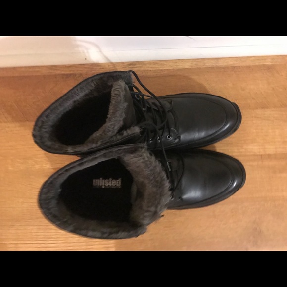 Kenneth Cole boots with fur on inside - Picture 2 of 3